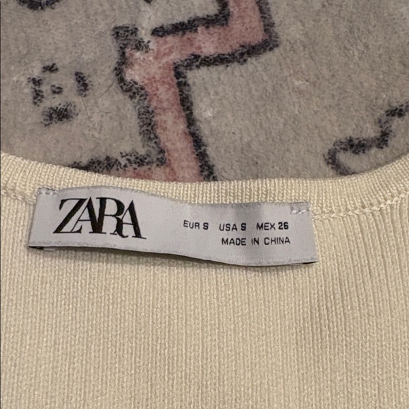 Zara Ivory Buttoned Sweater Vest, Sz Small, Gold buttons - Picture 4 of 11